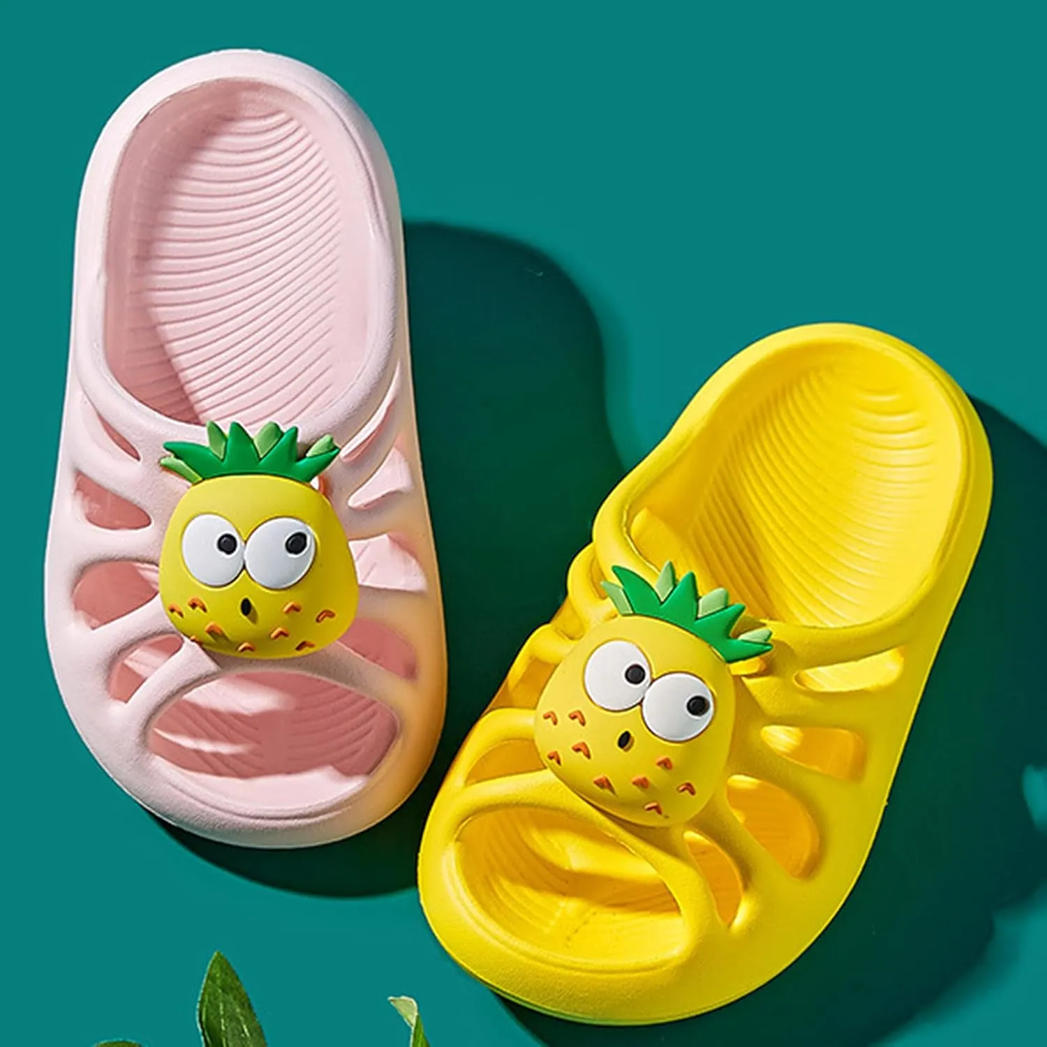 AKIWOS Toddler Sandals Girls Non-Slip Flip Flops Cute Pineapple Footbed Water Shoes Beach Pool bathroom Swimming