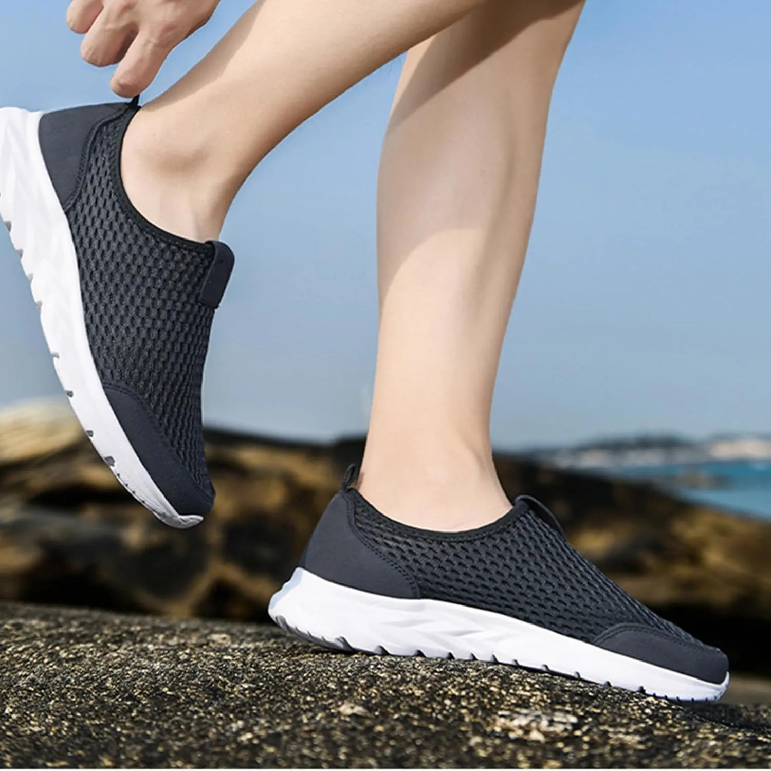 Breathable Mesh Slip on Shoes for Women Men Walking Loafer Indoor Outdoor Shoes Lightweight Non Slip Running Shoe Arch Support Slip On Sneakers Mesh Workout Sports Sneakers