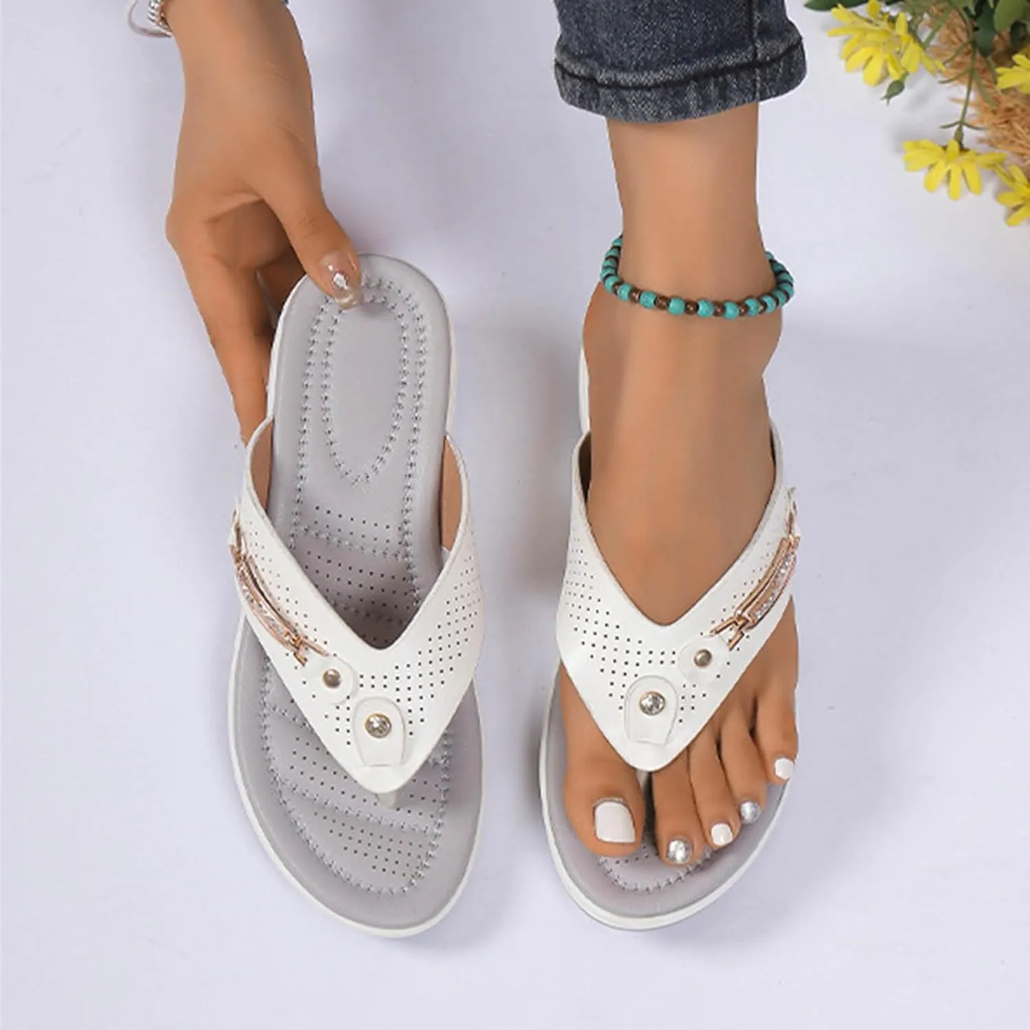 Breathe Arch Support Sandal for Women Casual Clip Toe Hollow Out Slippers Solid Platform Thong Sandals
