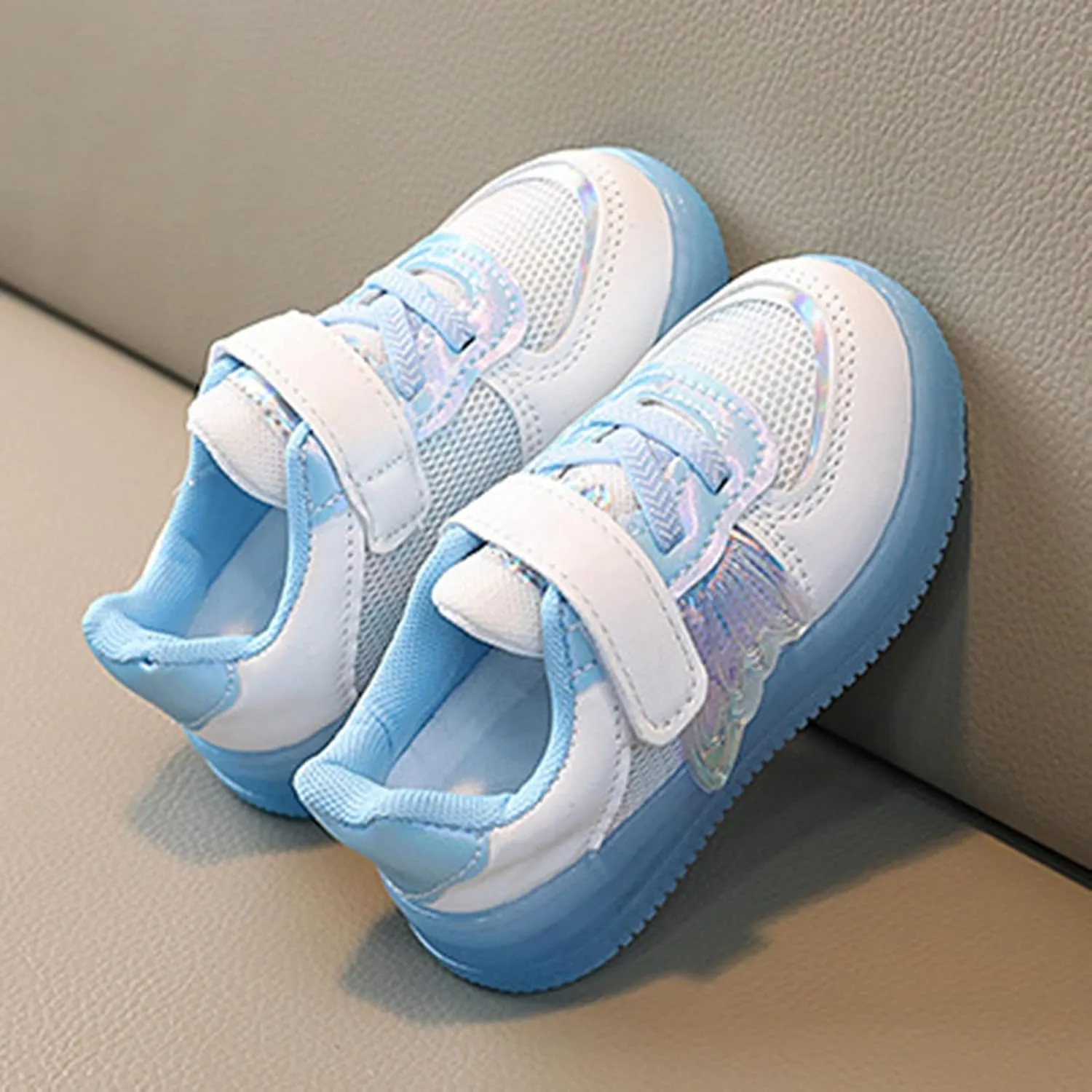 Children LED Light Emitting Shoes Fashion Boys Girls Butterfly Style Sports Light up Mesh Breathable Shoes