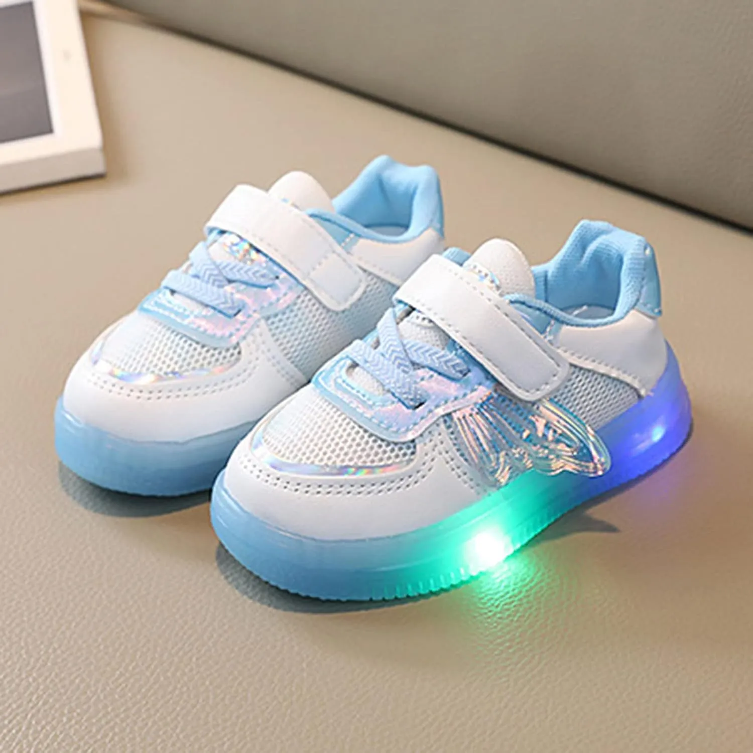 Children LED Light Emitting Shoes Fashion Boys Girls Butterfly Style Sports Light up Mesh Breathable Shoes