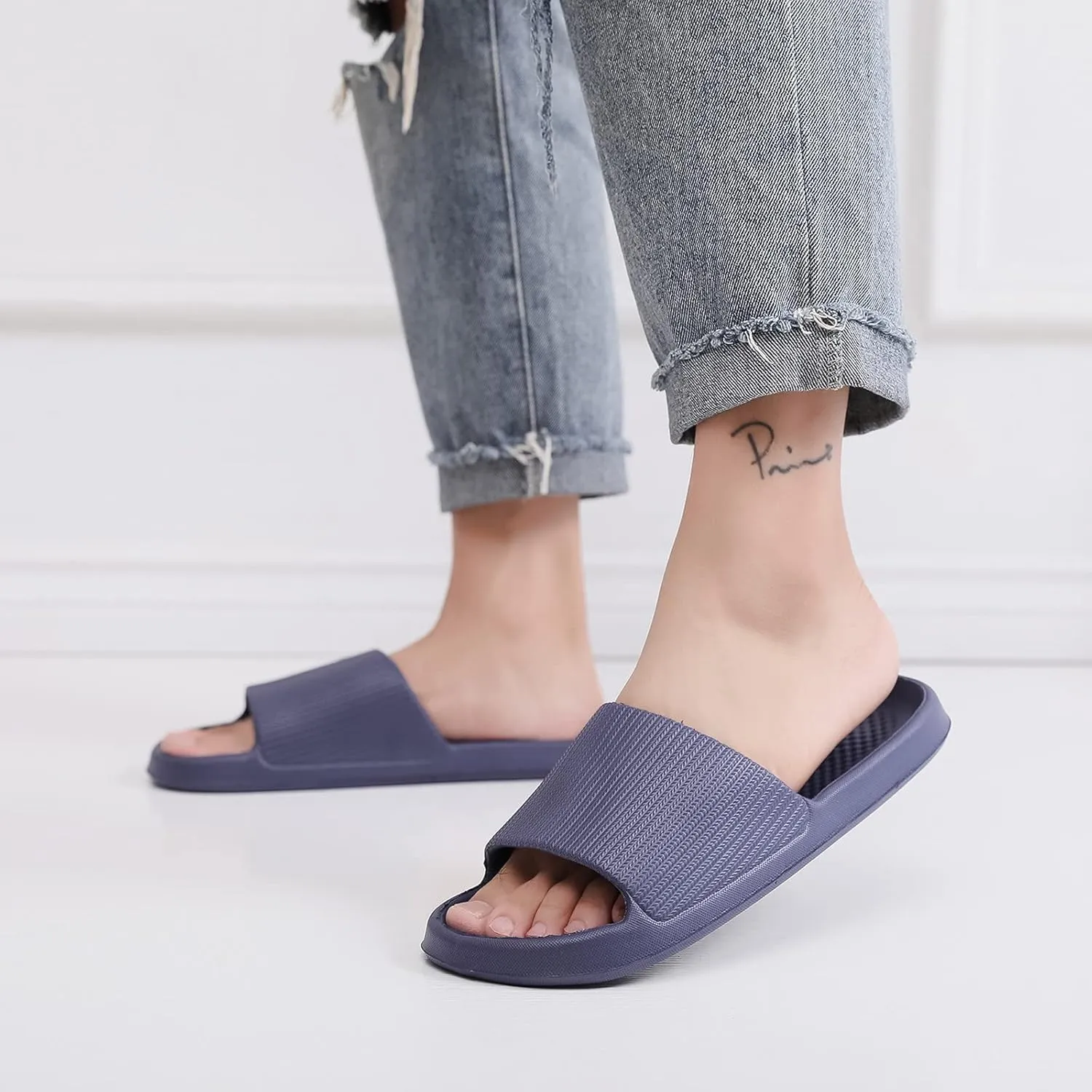 Cloud Slippers for Men Slides for Women Mens Slides Shower Shoes Women Open Toe Pool House Slippers