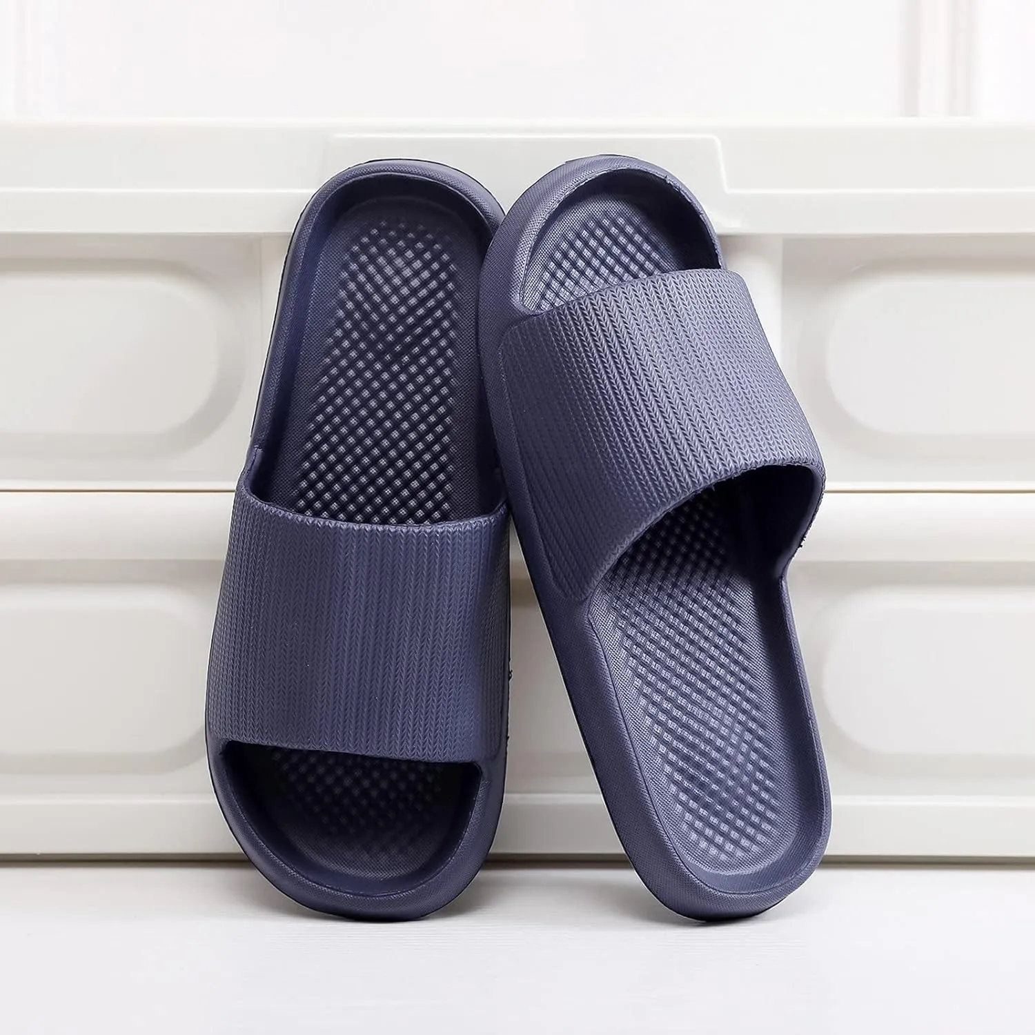 Cloud Slippers for Men Slides for Women Mens Slides Shower Shoes Women Open Toe Pool House Slippers