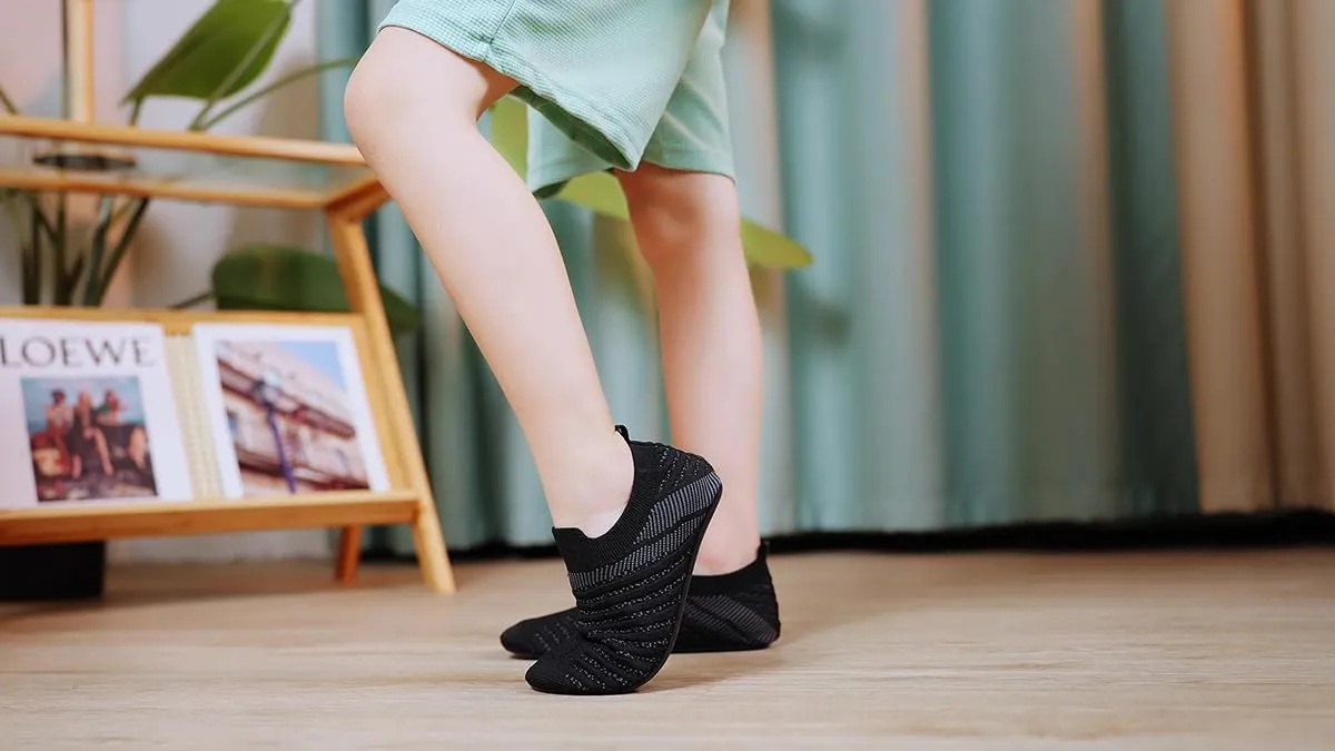 ditont Toddler Slippers Non-Slip Lightweight Comfortable Kids Indoor Grip House Home Shoes for Boys Girl