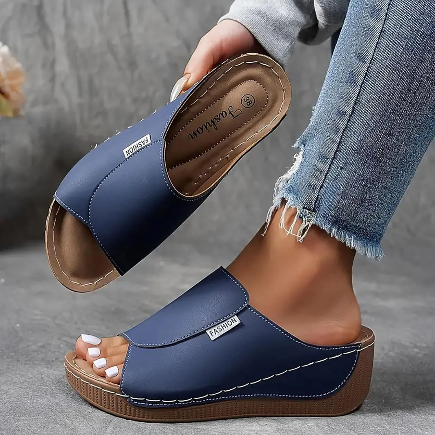 Eduavar Sandals for Women 2025 Casual Comfortable Arch Support Sandals Summer Orthotic Leather Platform Slip on Slippers