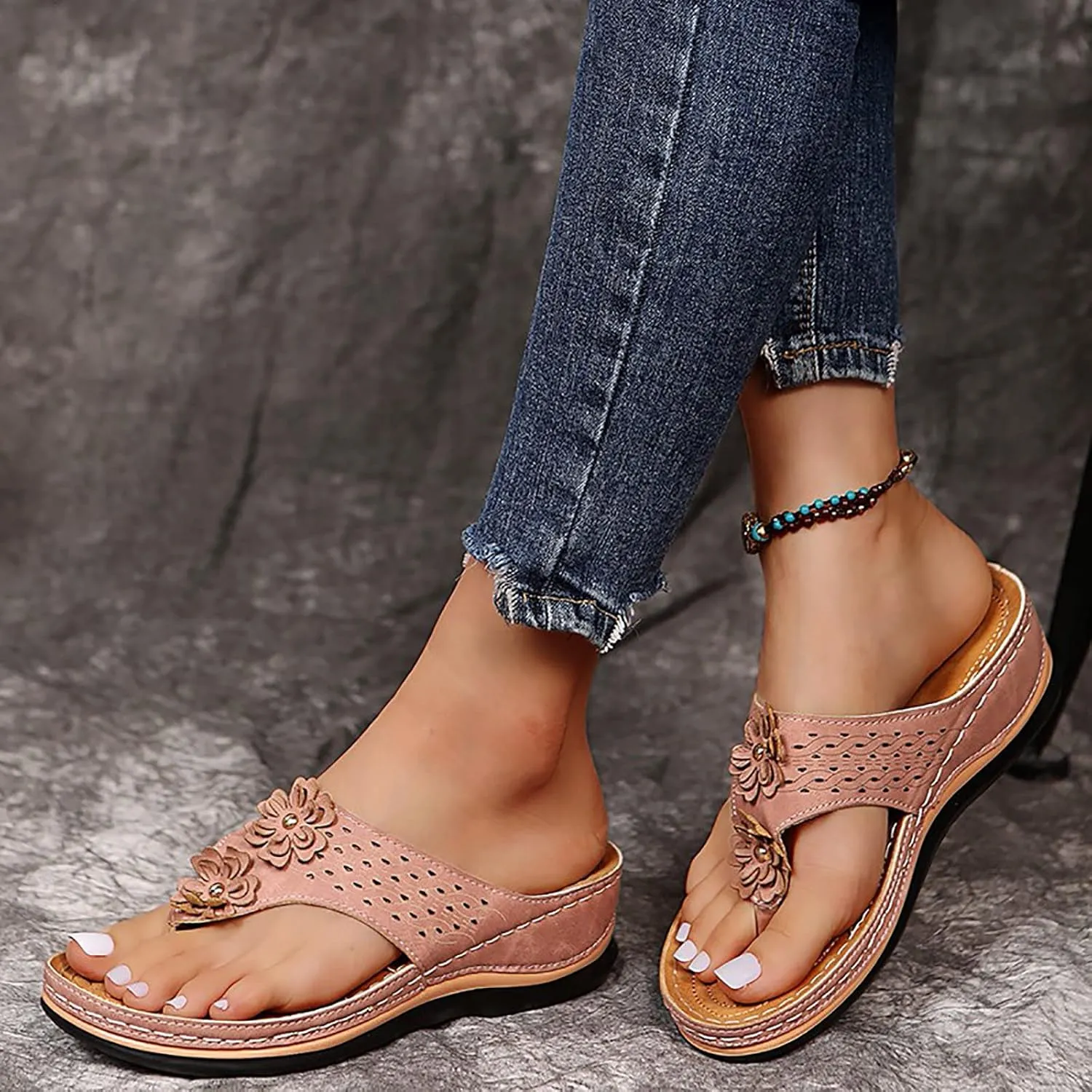 Eduavar Sandals for Women, Sandals Women Comfortable Flip Flops with Arch Support Summer Beach Sandals Slippers