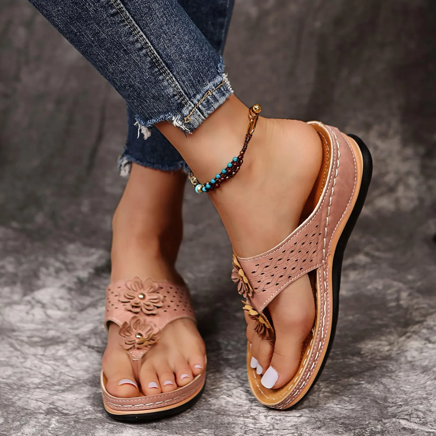 Eduavar Sandals for Women, Sandals Women Comfortable Flip Flops with Arch Support Summer Beach Sandals Slippers