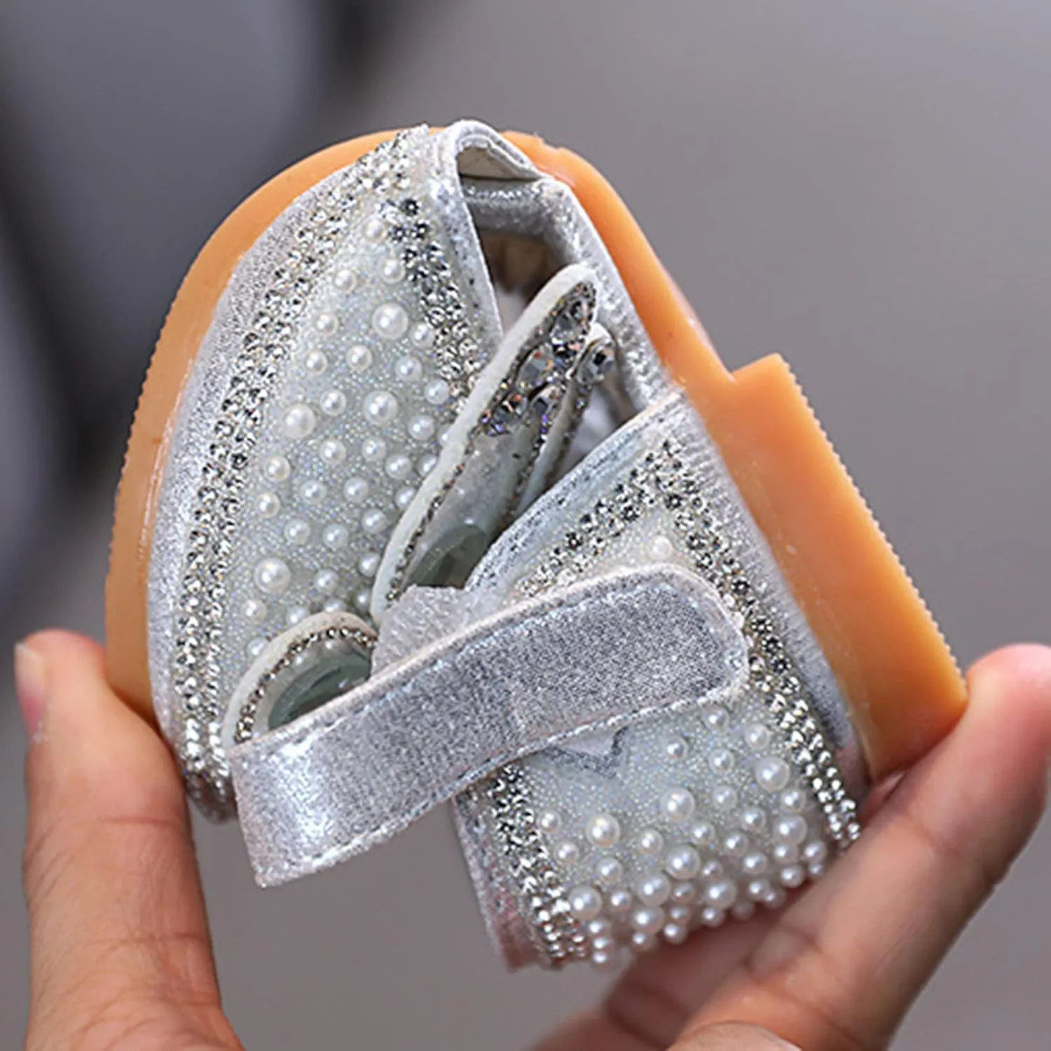 EnJoCho Baby Solid Color Shoes Fashion Spring Summer Girls Dress Dance Show Princess Shoes Pearl Rhinestone Mesh Sandals