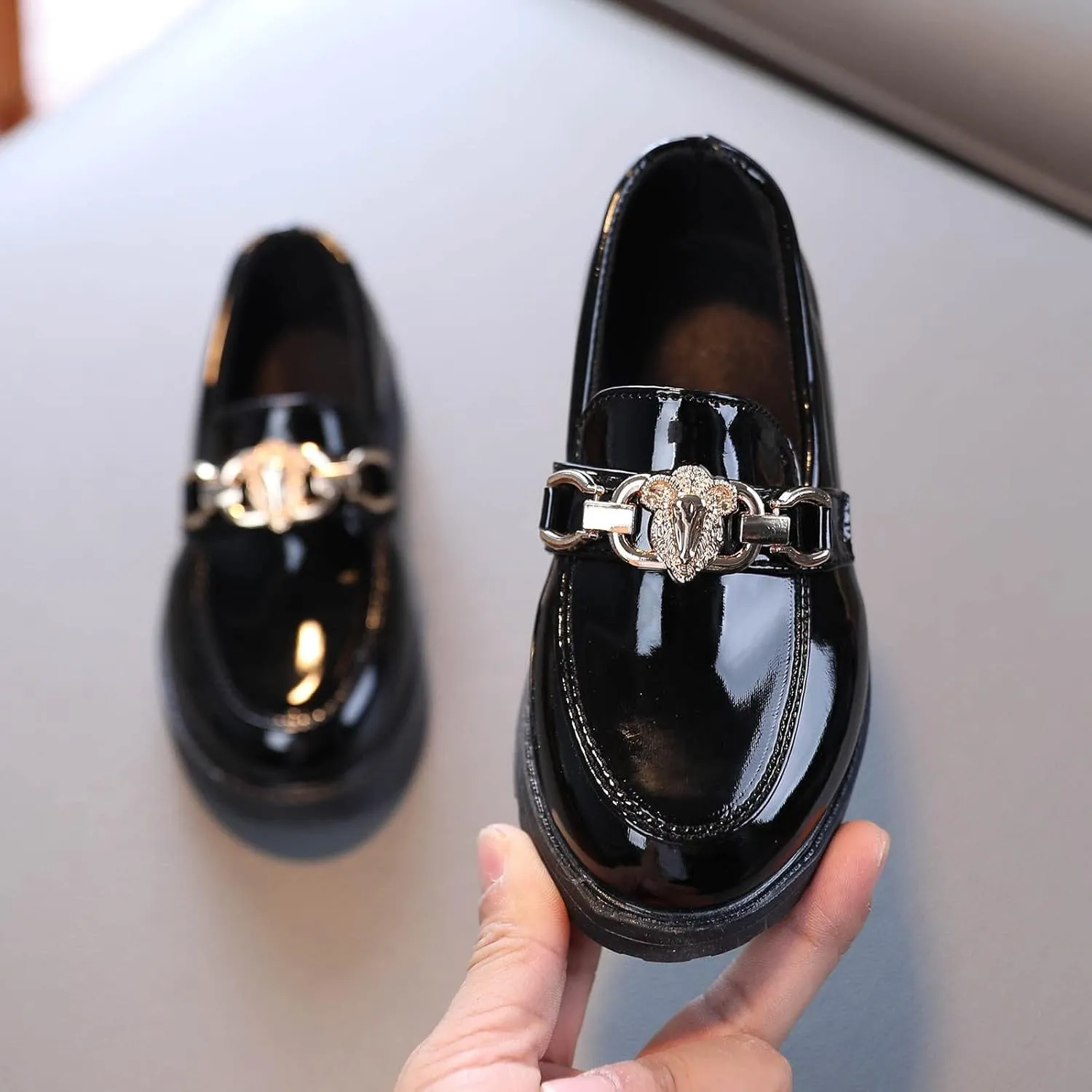 EnJoCho Toddler Single Shoes Girls Slip On Leather Shoes Loafer Rhinestone Decoration Flats School Dress Shoes for Children