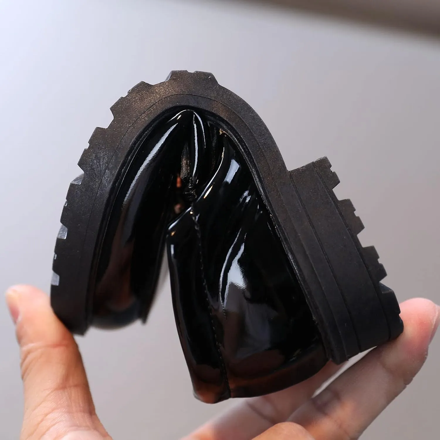 EnJoCho Toddler Single Shoes Girls Slip On Leather Shoes Loafer Rhinestone Decoration Flats School Dress Shoes for Children