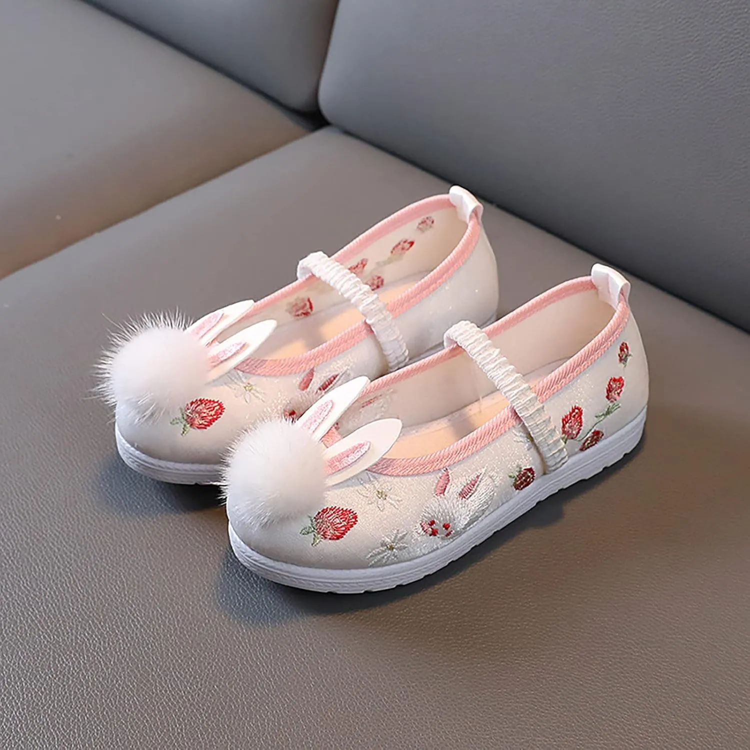 EnJoCho Toddler Summer Spring Foot Warmer Girls Flat Bottomed Embroidered Sandals Fashionable Antique Costume Children