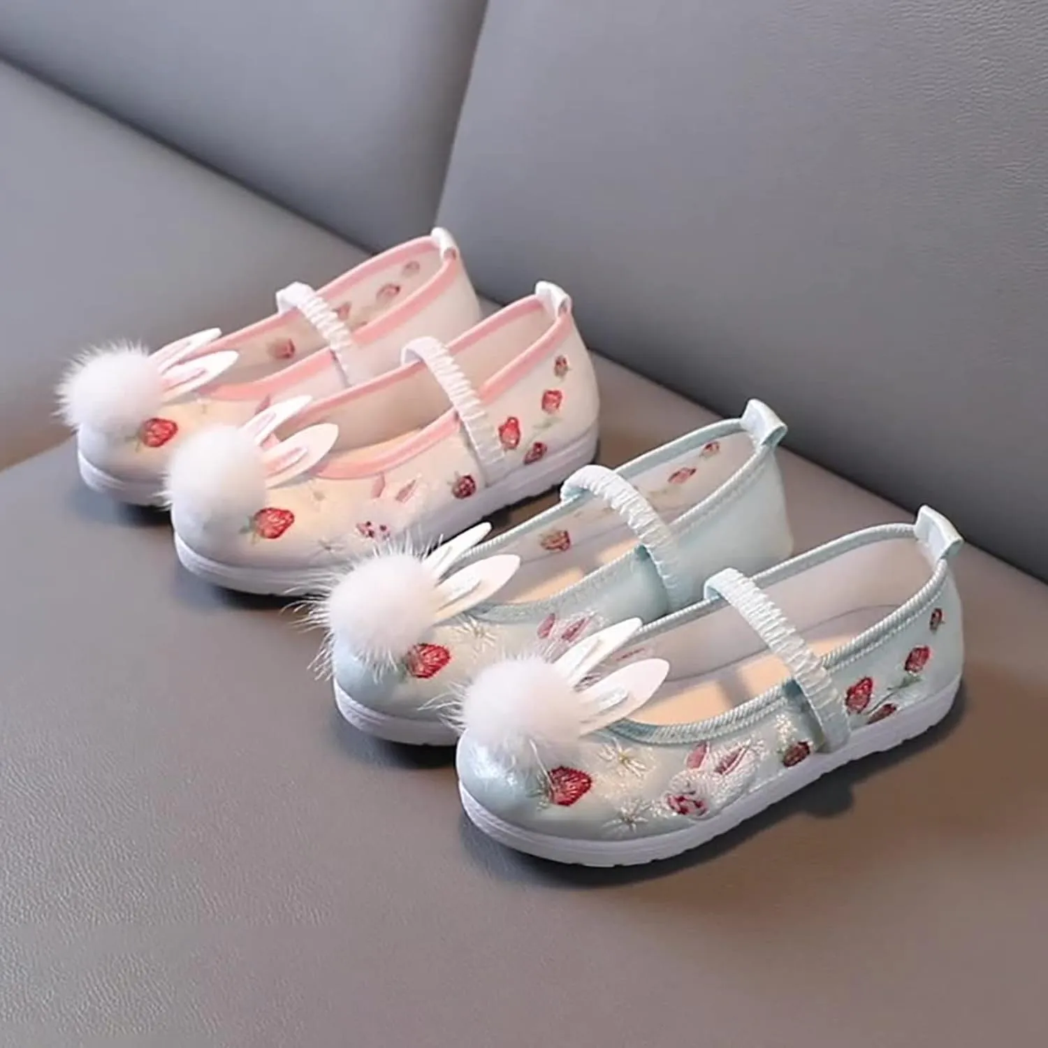 EnJoCho Toddler Summer Spring Foot Warmer Girls Flat Bottomed Embroidered Sandals Fashionable Antique Costume Children