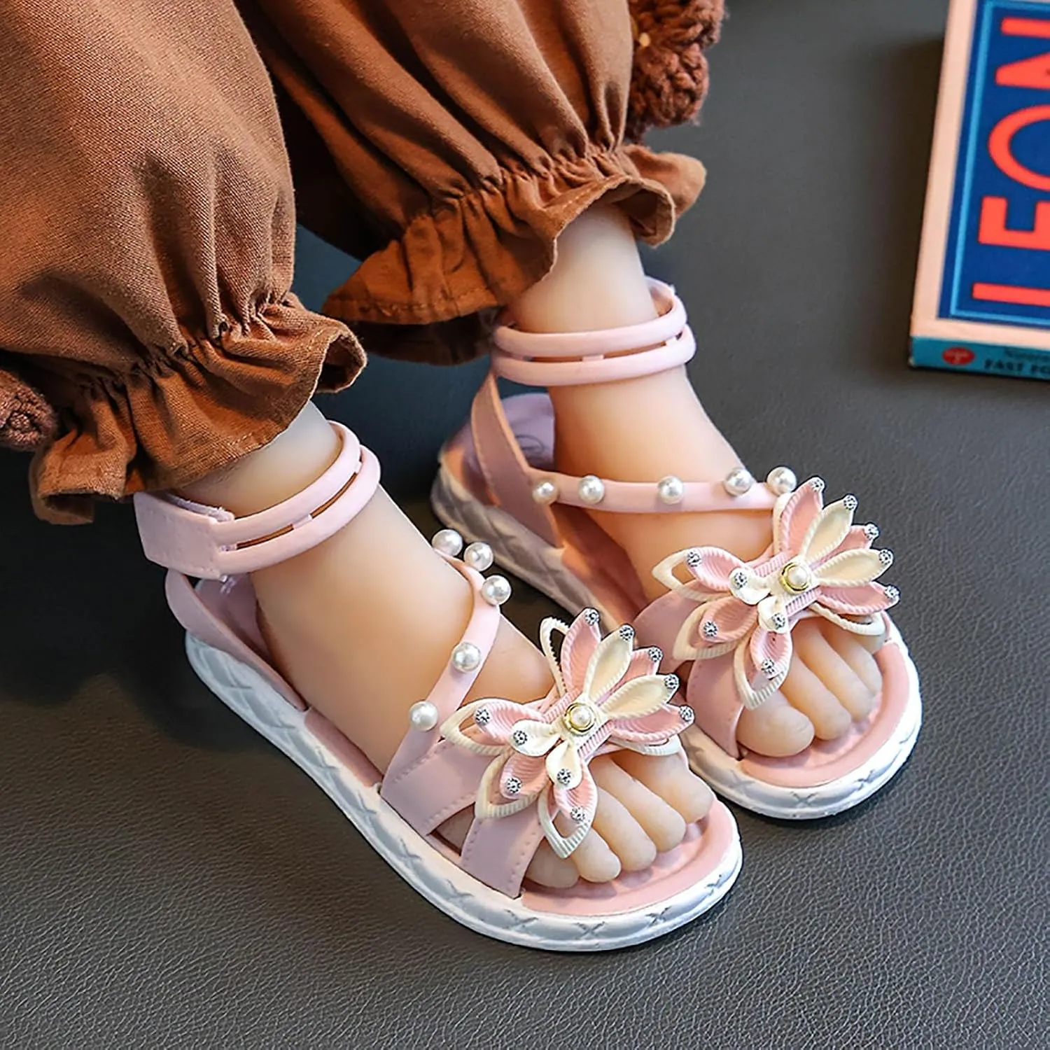 Flat Sandals Summer Shoes for Kids Big Kids Children Shoes Fashion Flower Thick Soled Sandals Soft Sole Comfortable Princess