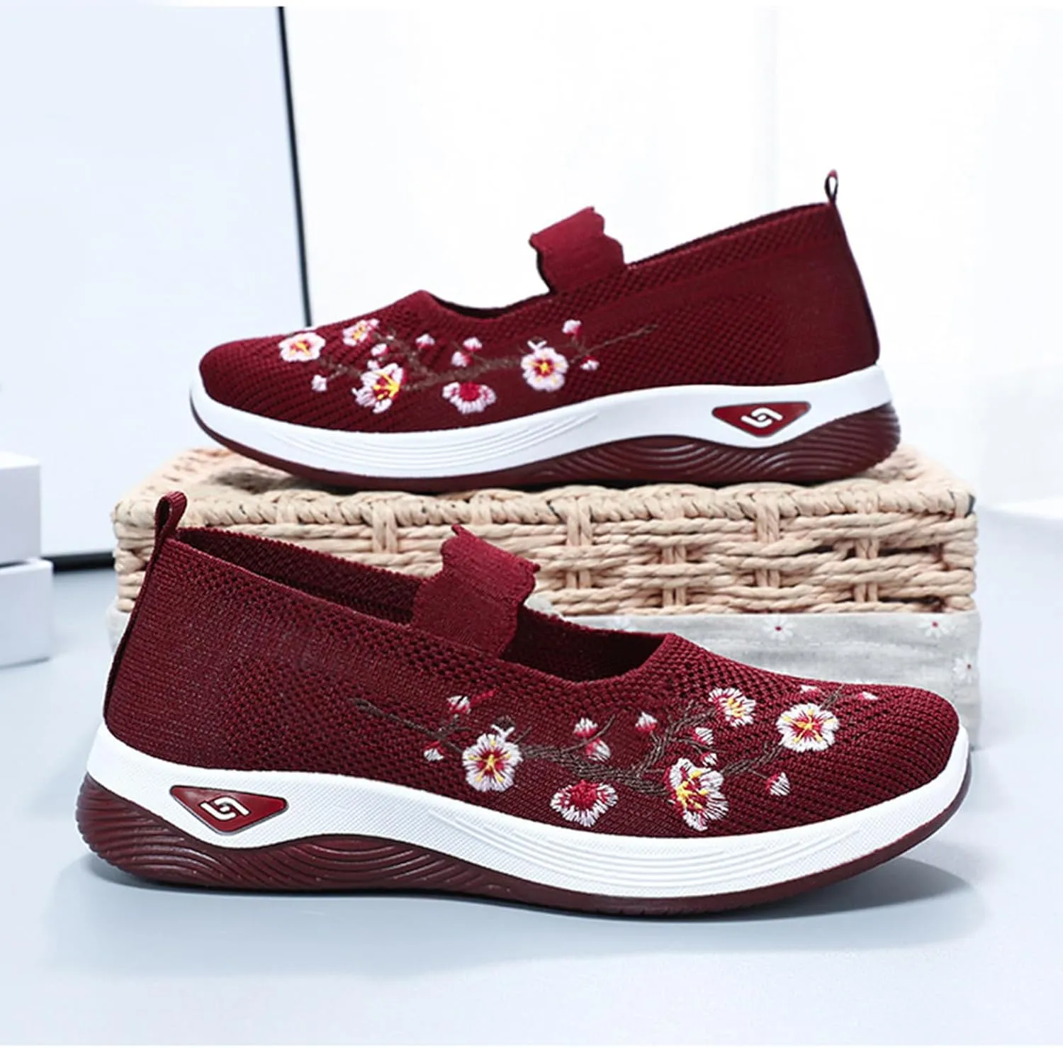 Flower Embroidered Slip On Knitting Flat Loafers for Women Comfortable Soft Sole Tennis Shoes Breathable Mesh Comfy Platform Non Slip Walking Sneakers