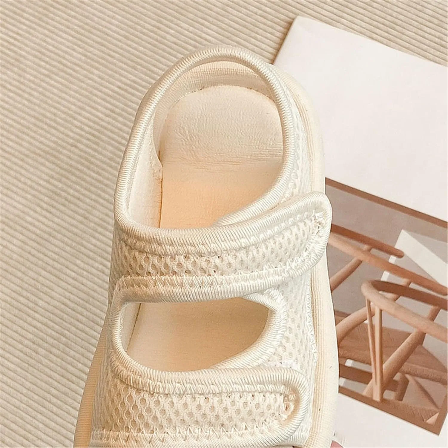 Girls Kids Memory Foam Wide Sandals Open Toe Flat Soft Summer Shoes Casual Light Comfy Soft Shower Shoes Slip On Trendy