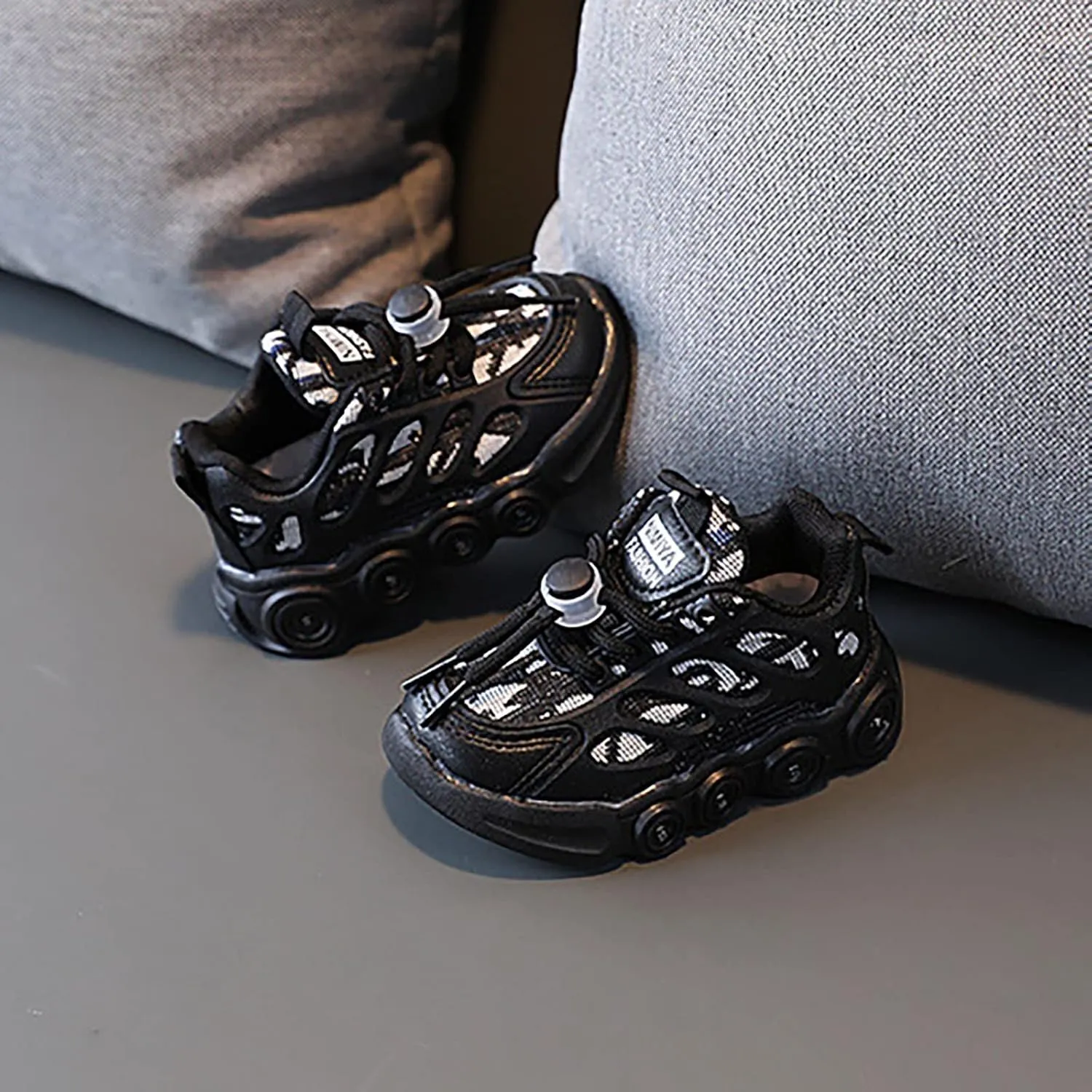 Light Up Shoes for Kids Fashion Adjustable Strap Lace-Up Athletic Sport Walking Sneakers for Little Boys Girls