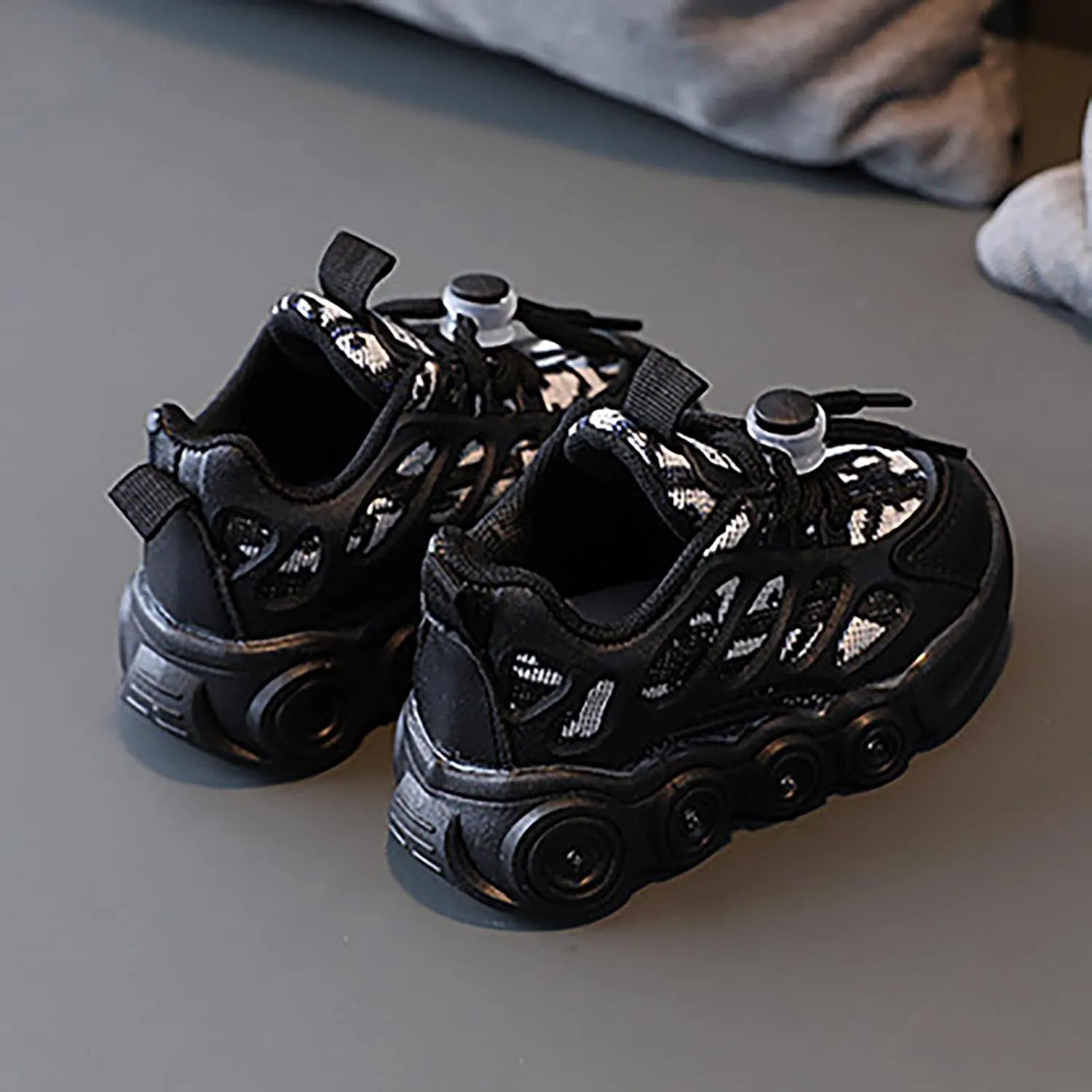 Light Up Shoes for Kids Fashion Adjustable Strap Lace-Up Athletic Sport Walking Sneakers for Little Boys Girls