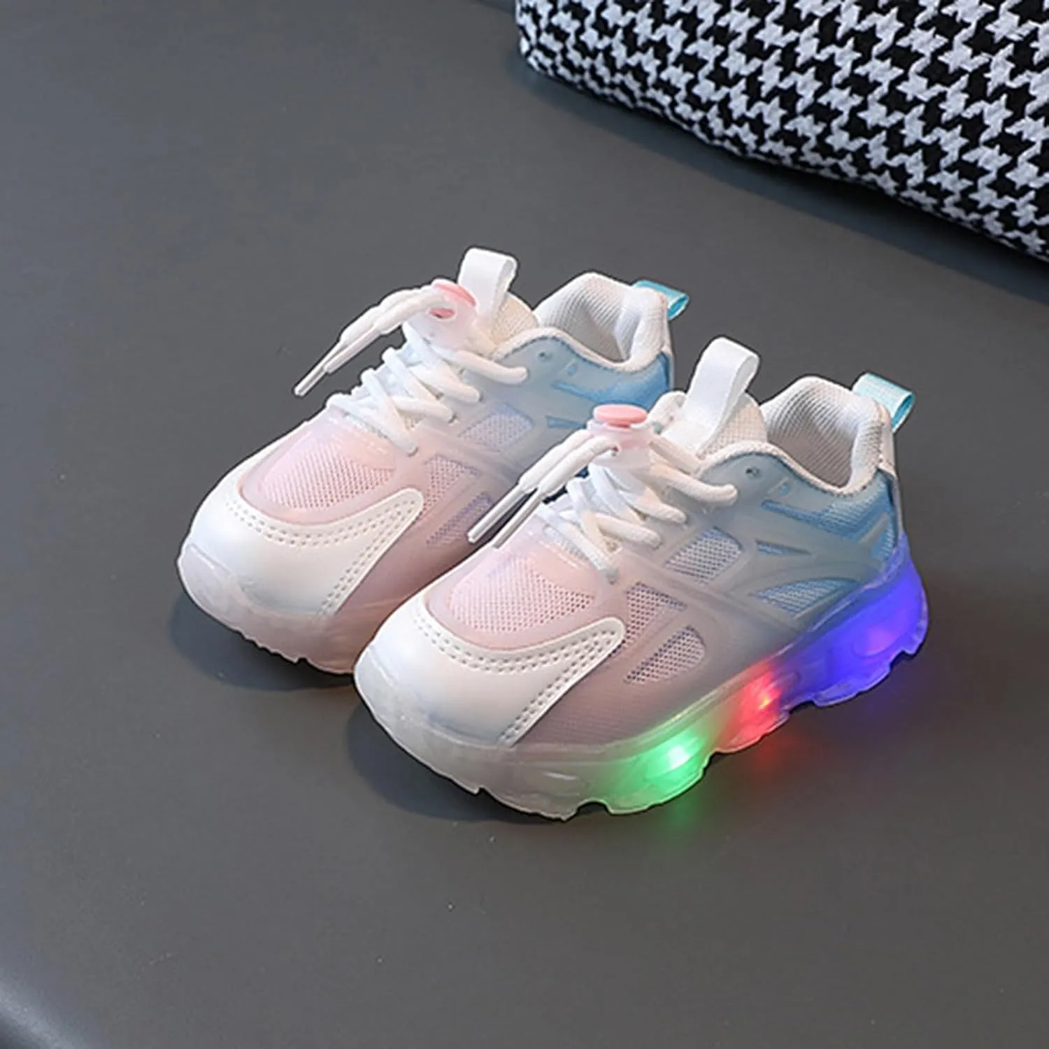 Little Boys Girls Light Up Shoes Lightweight Breathable Comfy Soft Running Tennis Kids Anti Slip School Sneakers