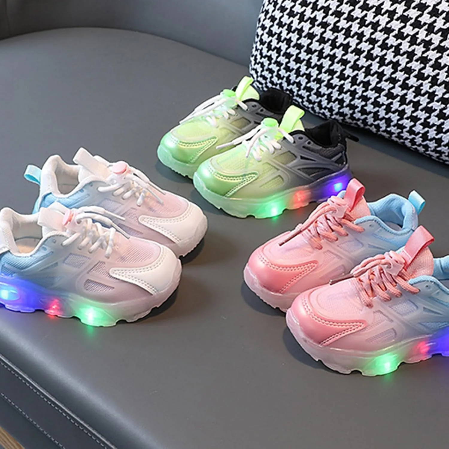Little Boys Girls Light Up Shoes Lightweight Breathable Comfy Soft Running Tennis Kids Anti Slip School Sneakers
