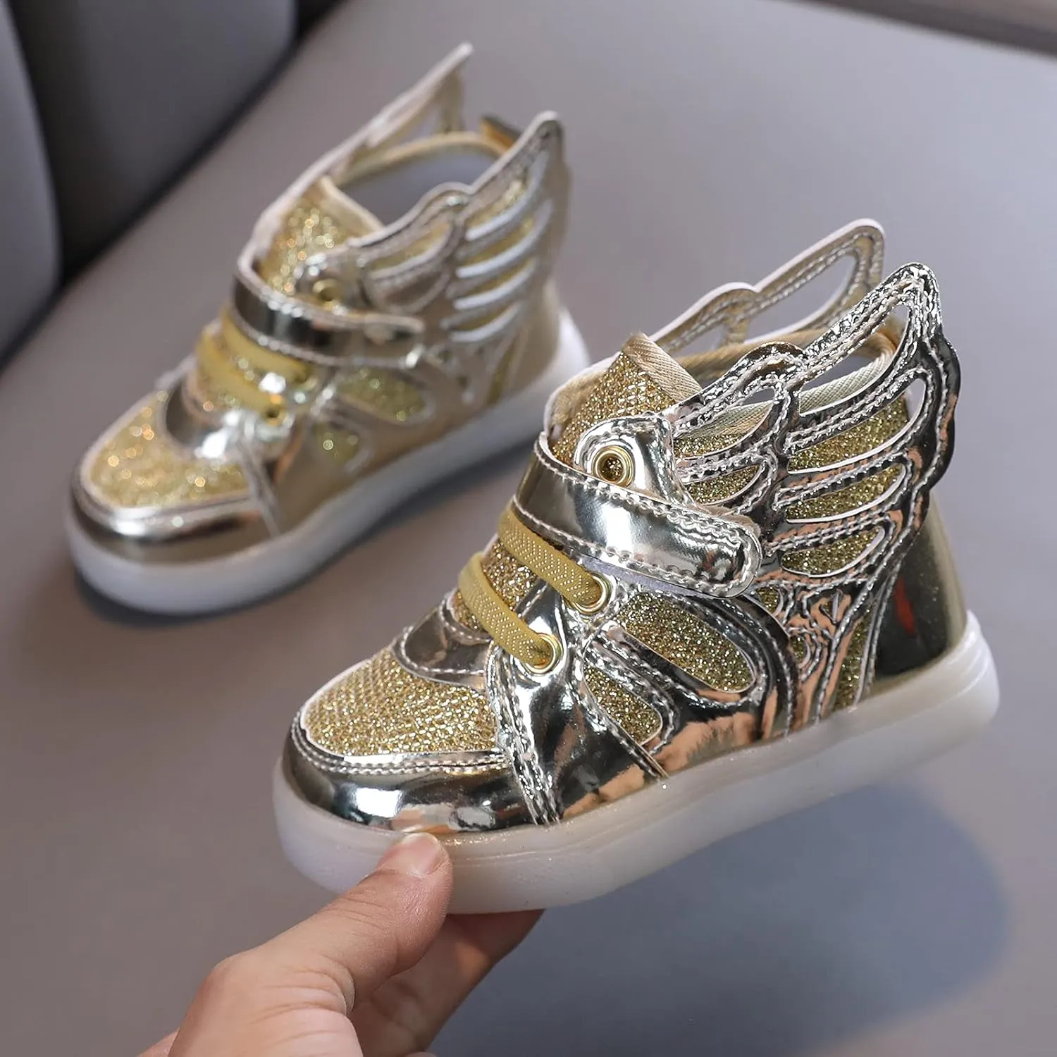 Little Kid Boys Girls 3 Colors LED Light Luminous Sports Shoes Toddler Sneakers Athletic Wings Trainers High-top Shoes