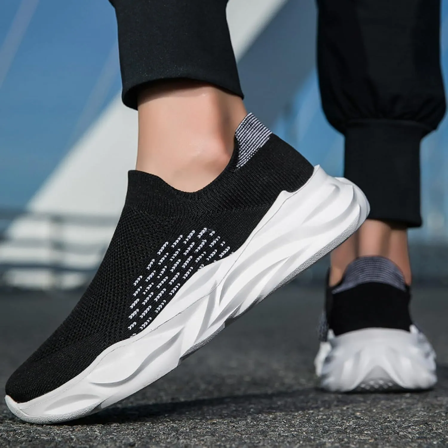 Men Sneakers Flying Weaver Mesh Large Size Elastic Socks Shoes Casual Sports Breathable Thick Sneaker Boots for Men Work