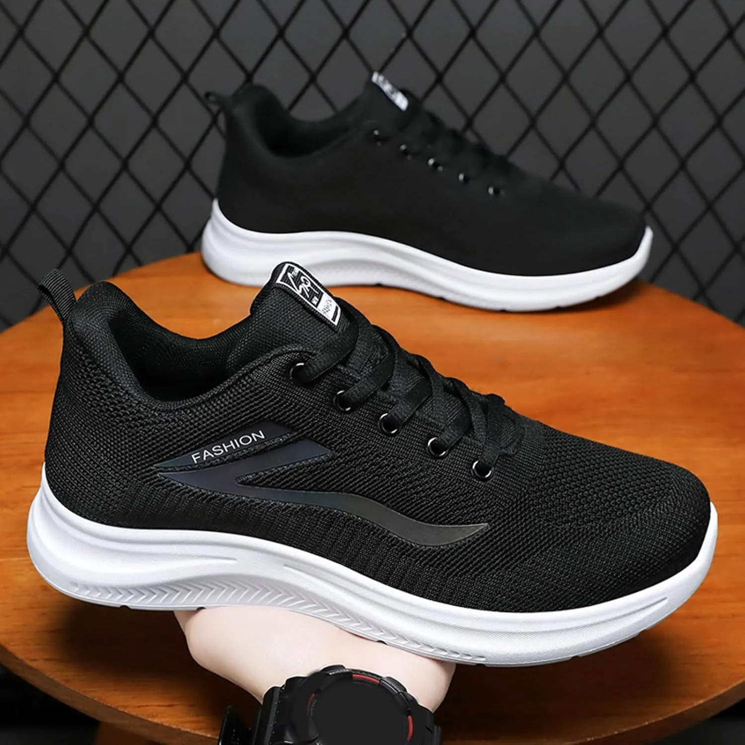 Men's Non Slip Barefoot Minimalist Shoes Lightweight Breathable Slip On Running Shoe Non Slip Barefoot Sneaker