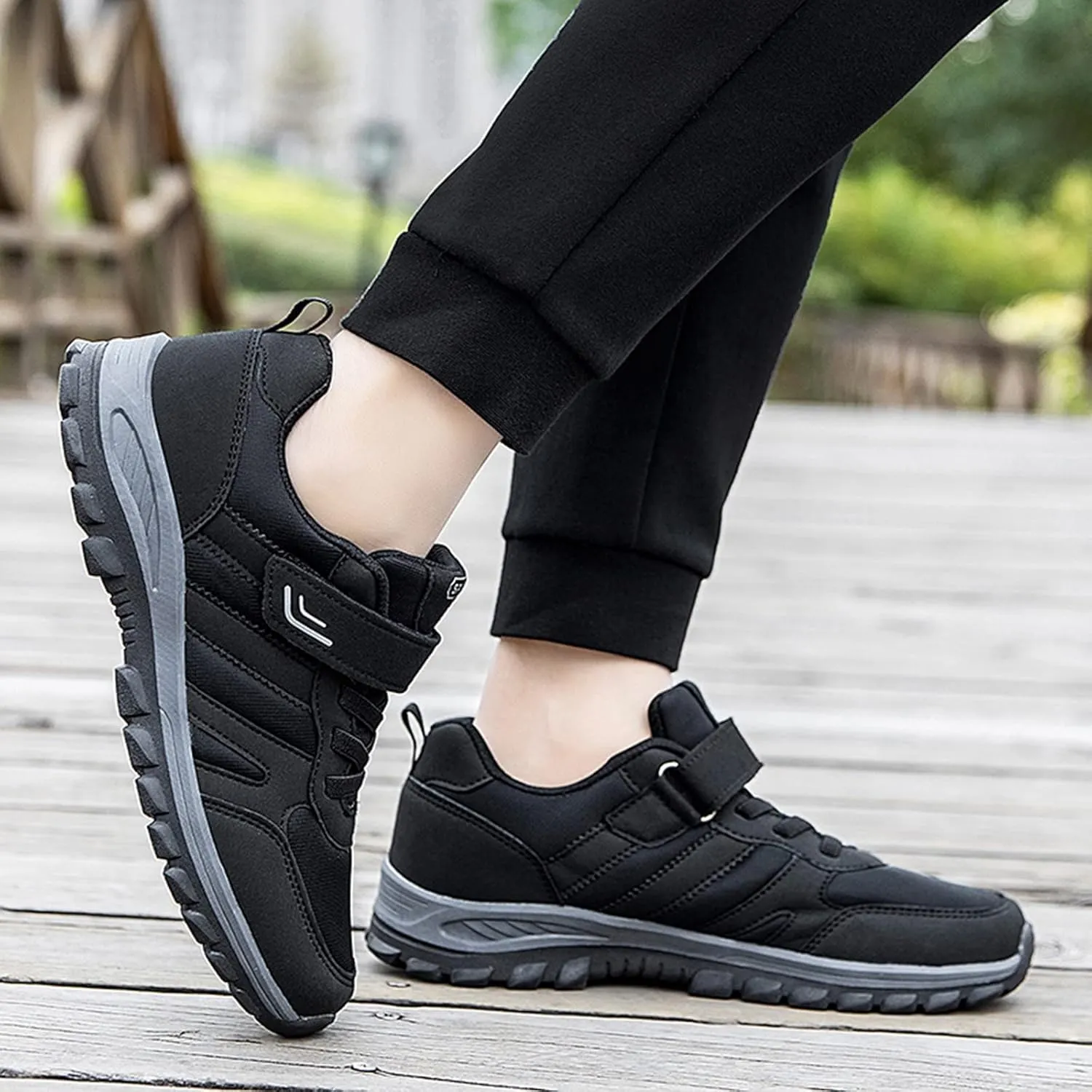 Men's Simple and Fashionable Flying Woven Round Head Solid Color Lightweight Breathable Soft Mens Sneaker Boots