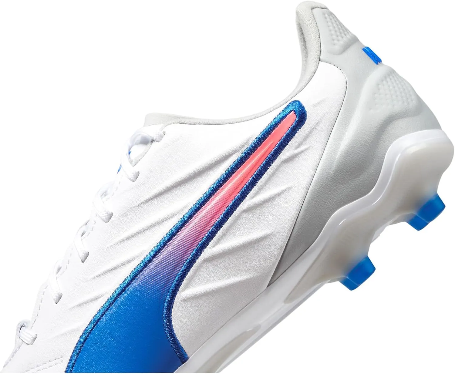 PUMA Women's King Pro Firm, Artificial Ground Soccer Cleats Sneaker
