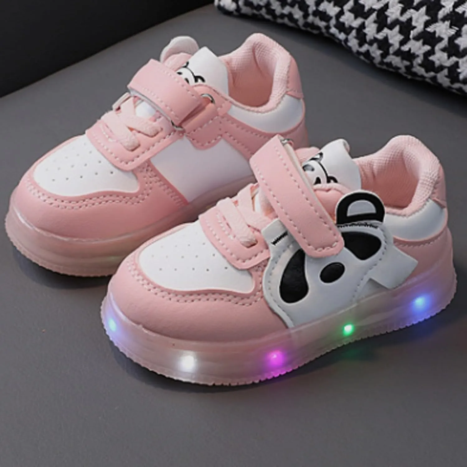 Toddler Boys Girls Light Up Shoes Little-Kids Flashing Soft Bottom Breathable Sport Shoes Children Luminous Trainer