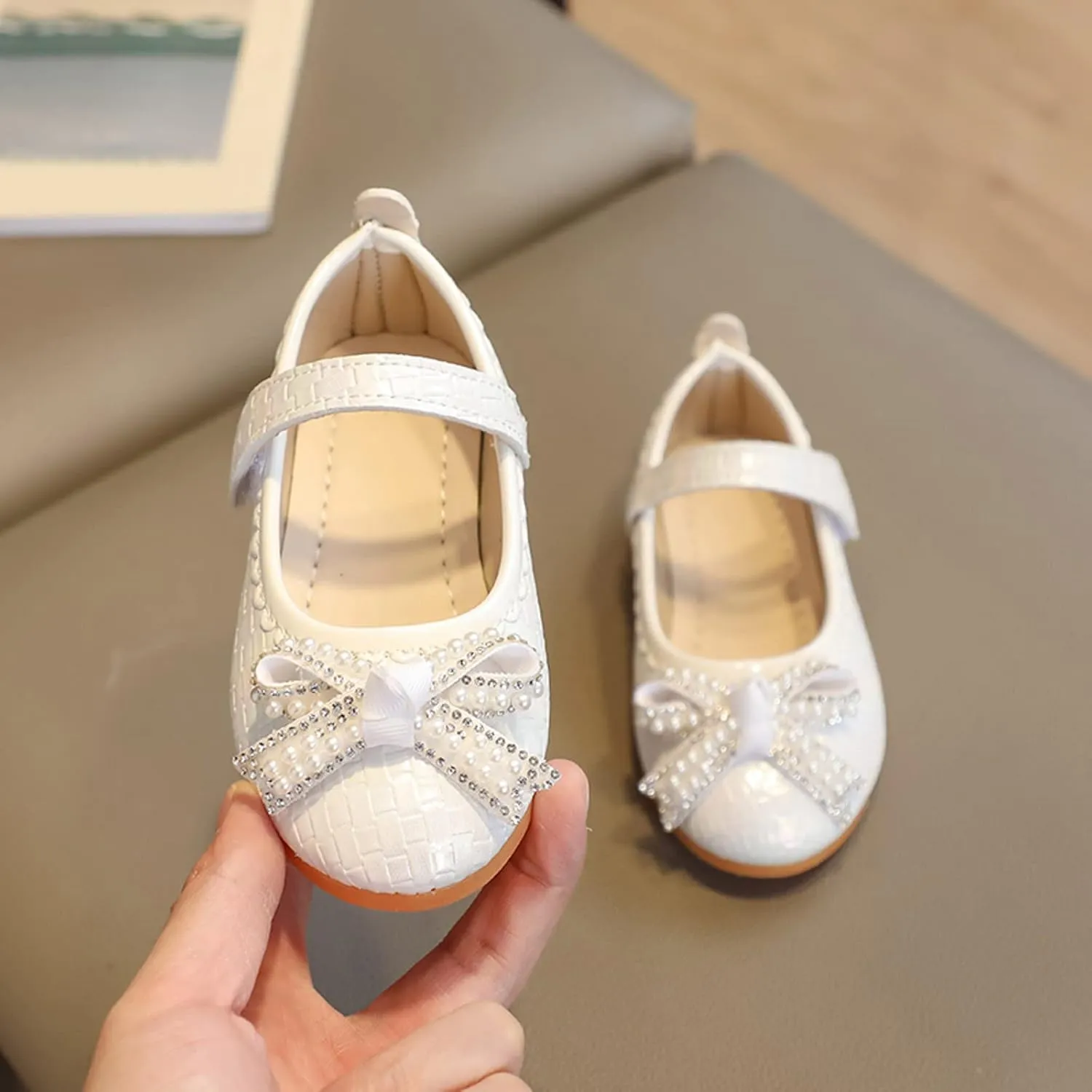 Toddler Cute Shoes Fashion Summer Children Girl Casual Shoes Flat Bottom Lightweight Water Diamond Pearl Belt