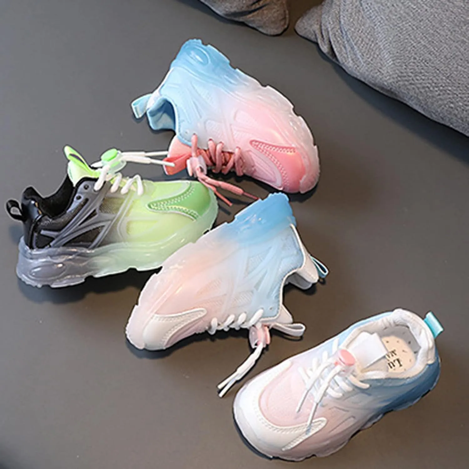 Unisex-Child Lights Up Sneaker Lightweight Breathable Running Shoes Kids Soft Sole Casual Sport Glowing Sneakers