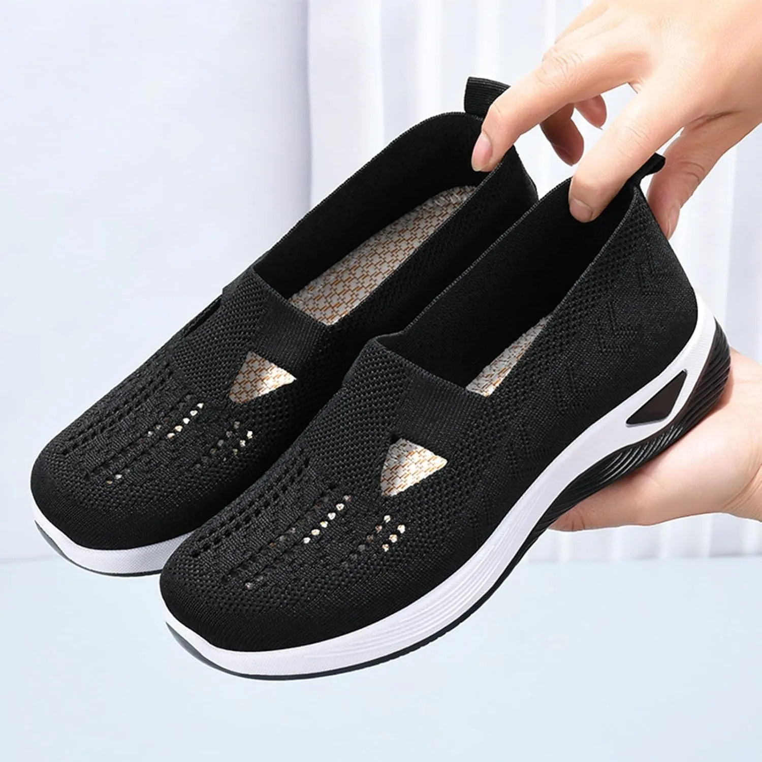 Women Slip On Sneakers Lightweight Walking Shoes Breathable Mesh Casual Comfortable Flats Non Slip Loafers