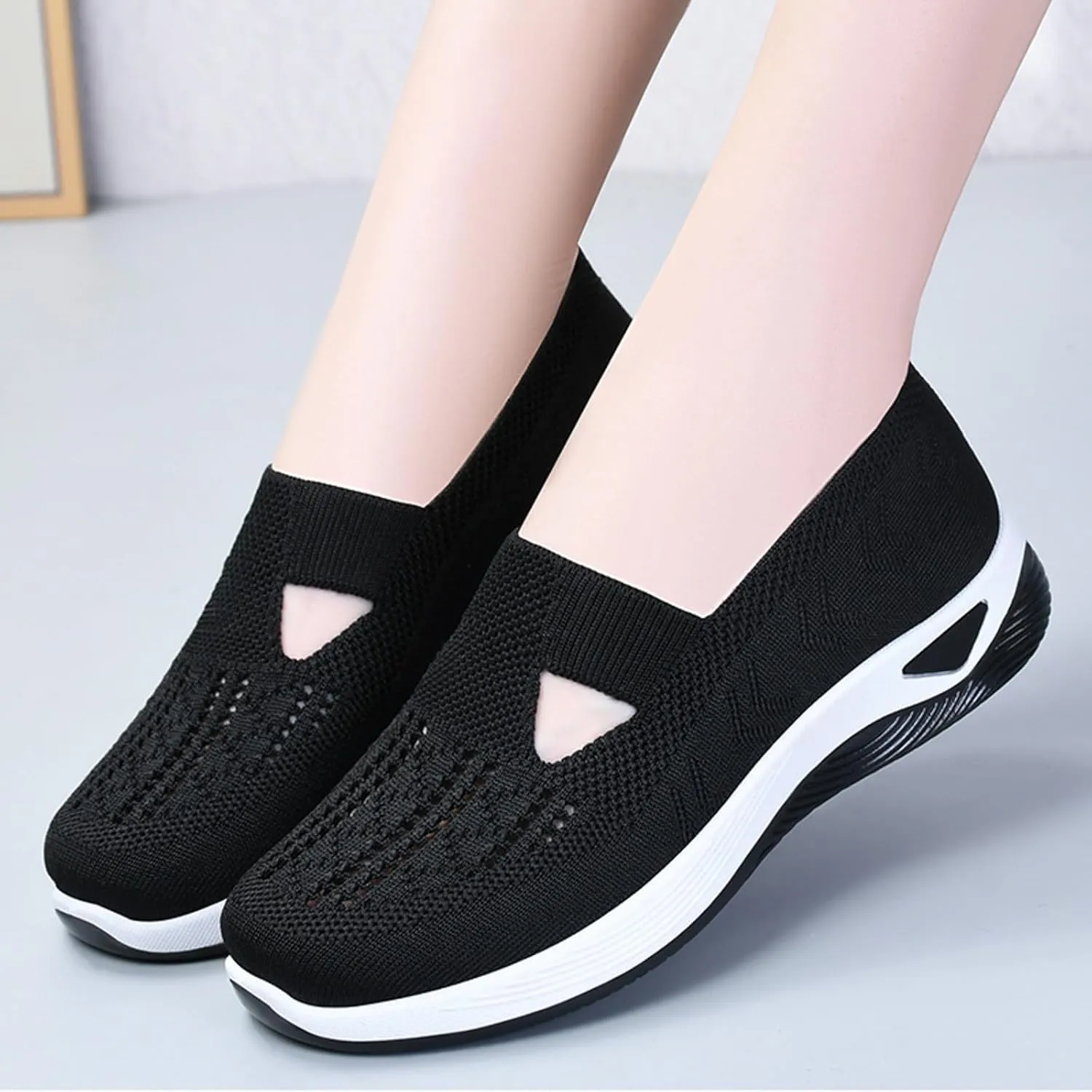 Women Slip On Sneakers Lightweight Walking Shoes Breathable Mesh Casual Comfortable Flats Non Slip Loafers