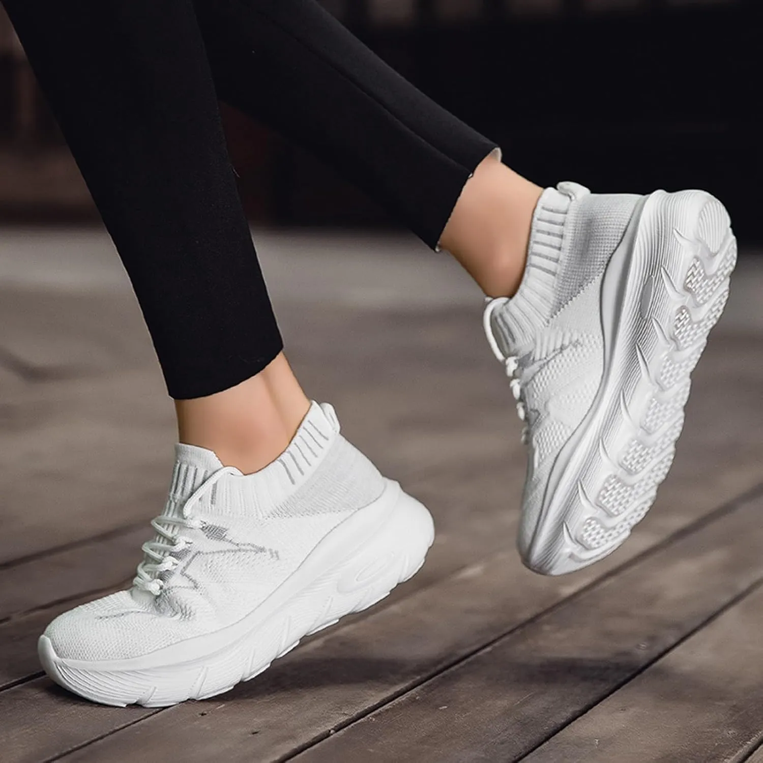 Women's Spring and Summer Fashion Solid Color Mesh Lace Up Sneakers Casual Comfortable Easy Walking Shoes Women